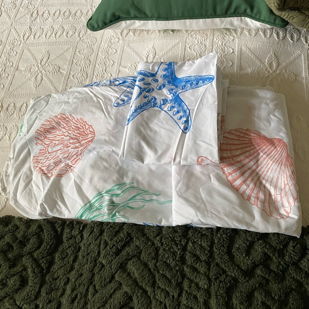 Sea Life Themed White Sheet Set